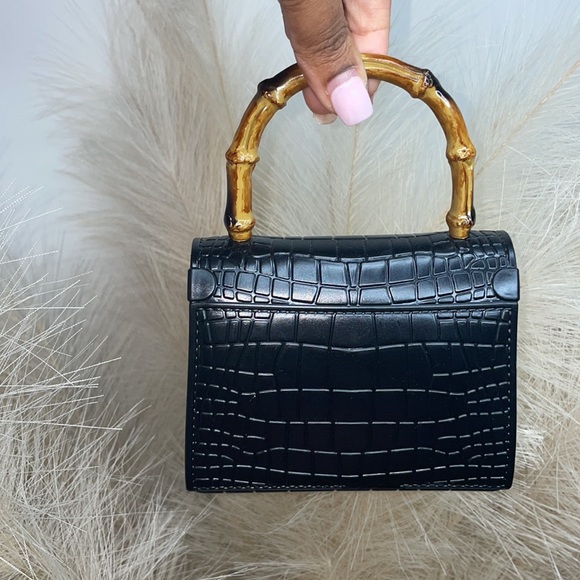 Mini handbag! 👜 - Picture 3 of 5